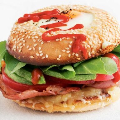 egg-and-bacon-bagels